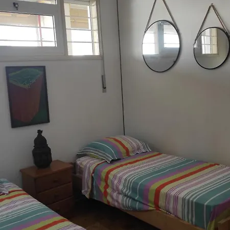 Moderne Mit Balkon Und Meerblick Апартаменты *