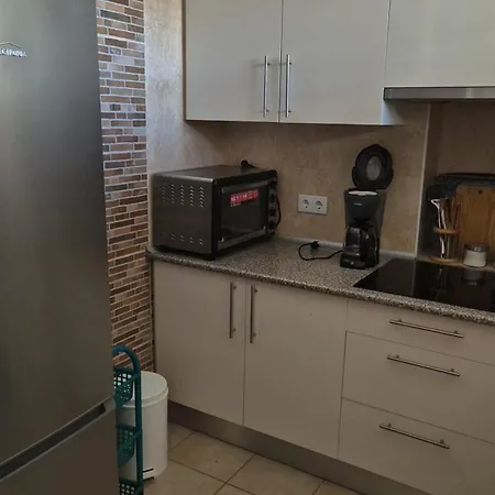 Apartamento Moderne Mit Balkon Und Meerblick