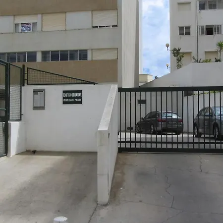 Moderne Mit Balkon Und Meerblick Apartamento Portimão